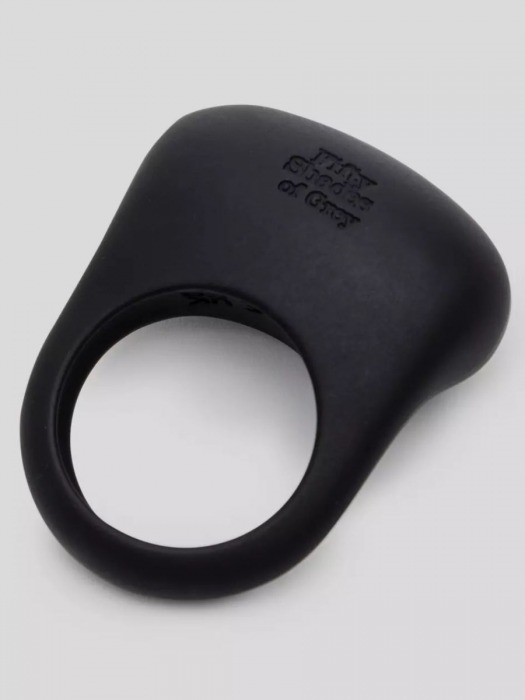 Черное эрекционное виброкольцо Sensation Rechargeable Vibrating Love Ring - Fifty Shades of Grey - в Ангарске купить с доставкой