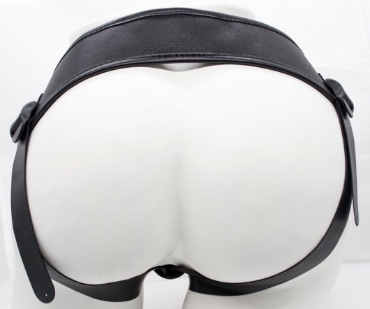 Реалистичный фаллоимитатор с мошонкой на трусиках Харнесс - 16,5 см. - LOVETOY (А-Полимер) - купить с доставкой в Ангарске